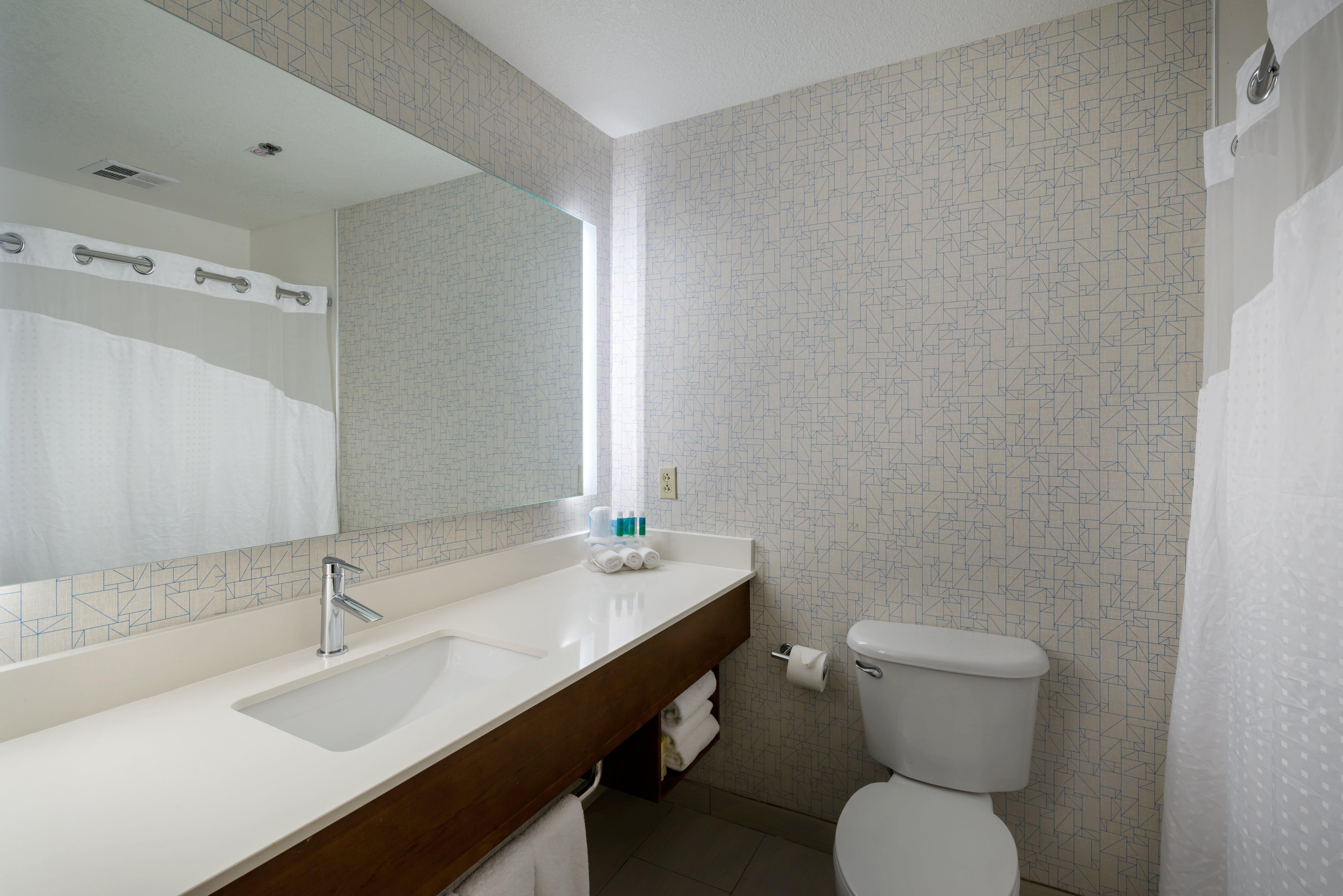 Holiday Inn Express Lawrence By Ihg Exterior foto