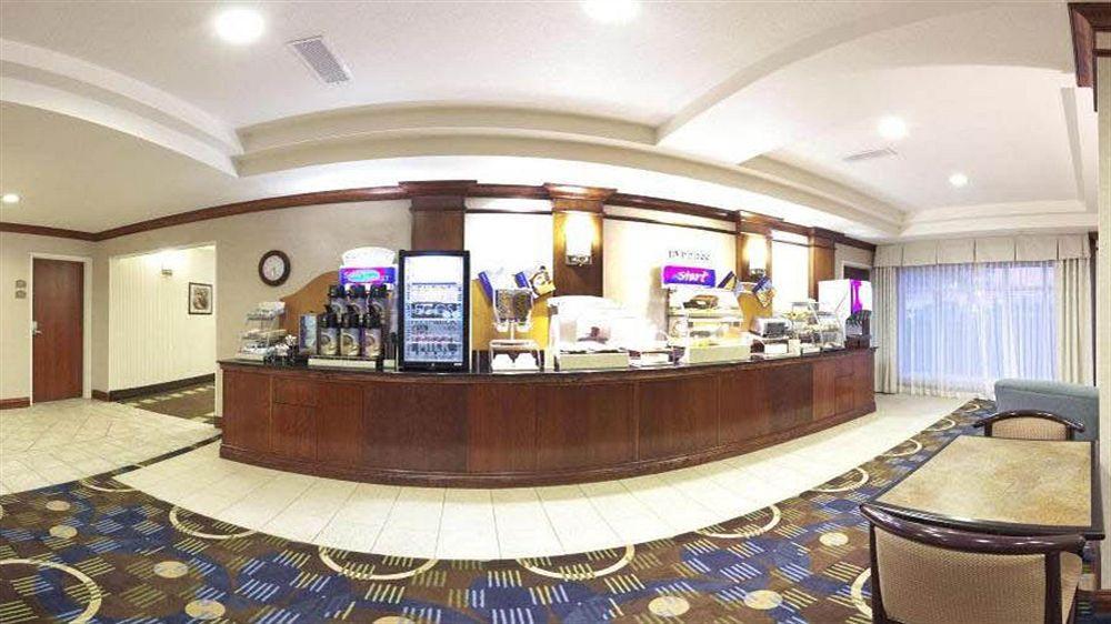 Holiday Inn Express Lawrence By Ihg Exterior foto