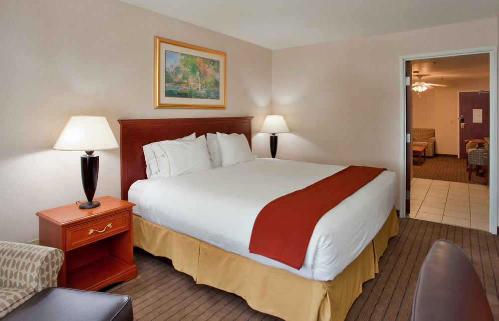 Holiday Inn Express Lawrence By Ihg Exterior foto