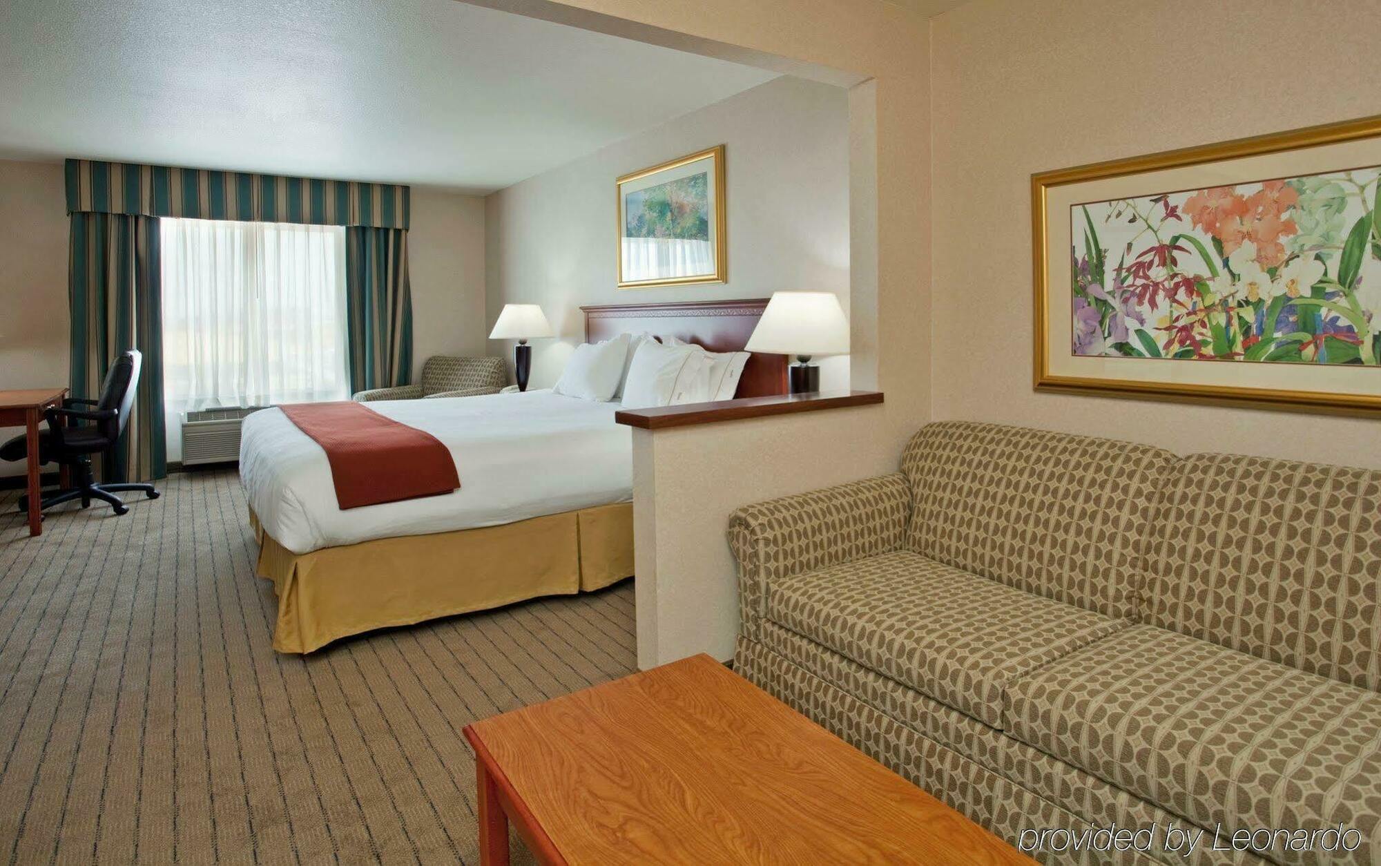 Holiday Inn Express Lawrence By Ihg Exterior foto